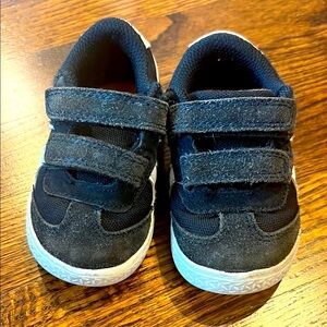 Cat & Jack Navy and White Velcro Sneakers, Size 5